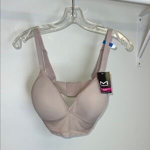 NWT Maidenform Triangle Wireless Lace Bra- XL